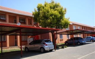 2 Bedroom Townhouse in Edenglen