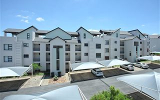 2 Bedroom Apartment in Dainfern