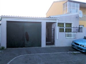 2 Bed House in Hanover Park