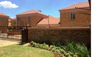 3 Bedroom Townhouse in Potchefstroom Central