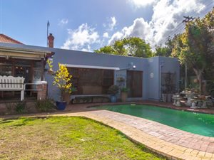 4 Bed House in Pinelands