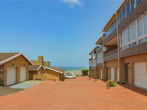 3 Bedroom Townhouse in Scottburgh Central