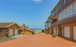 3 Bedroom Townhouse in Scottburgh Central