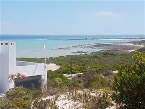 815 m² Land available in Suiderstrand