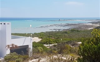 815 m² Land available in Suiderstrand