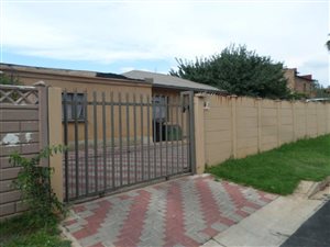 4 Bed House in Sophiatown