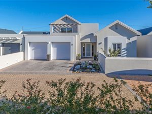 3 Bed House in Schonenberg Estate