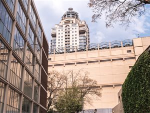 2 Bed Flat in Sandton City