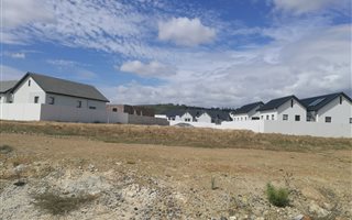 510 m² Land available in Sitari