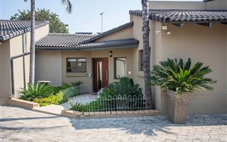 4 Bedroom House in Halfway House