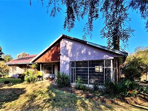 3 Bed House in Selection Park