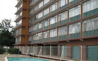 2 Bedroom Flat in Weavind Park