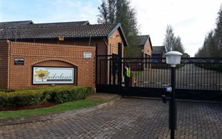 2 Bedroom Simplex in Noordheuwel