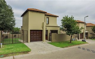 2 Bedroom House in Kyalami