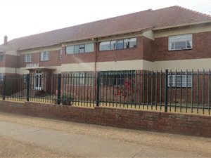 2 Bed Apartment in Pelham