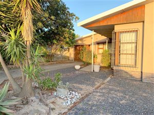 3 Bed House in Chrismar