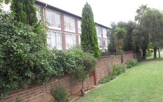 2 Bedroom Flat in Ravensklip