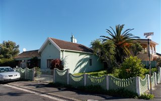 6 Bedroom House in Wynberg