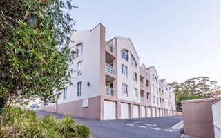 2 Bedroom Apartment in La Colline