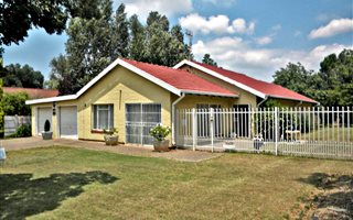 3 Bedroom House in Elandia