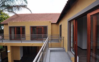 5 Bedroom Cluster in Midstream Estate