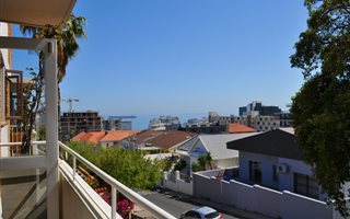 2 Bedroom Apartment in Bantry Bay