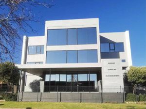 633 m² Commercial space in Midridge Park