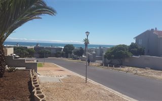 1 Bedroom Garden Cottage in Van Riebeeckstrand