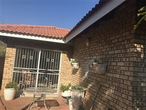 3 Bedroom Townhouse in Flimieda