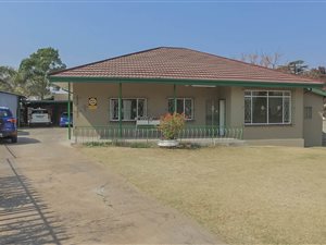 5 Bedroom House in Primrose