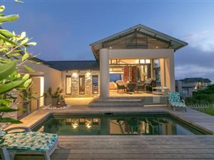3 Bed House in Pezula Golf Estate