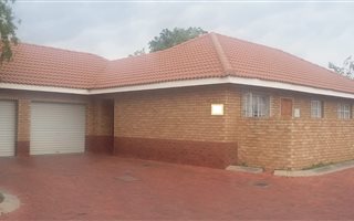 3 Bedroom House in Noordwyk