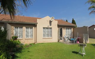 3 Bedroom Simplex in Lynnwood Glen