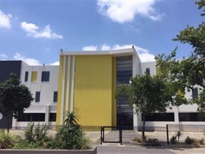 151 m² Office Space in Randjespark