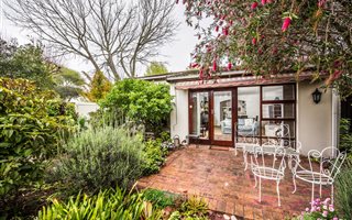 3 Bedroom Townhouse in Constantia