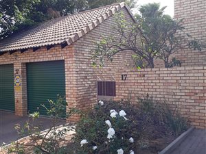 3 Bedroom Townhouse in Die Hoewes