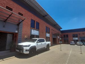 242 m² Industrial space in Hennopspark