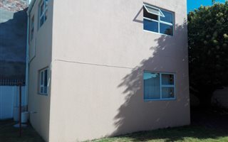 2 Bedroom Duplex in Milnerton Central