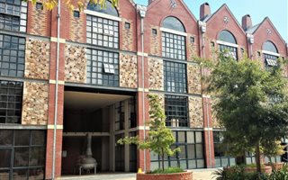 1 Bedroom Apartment in Onder Papegaaiberg