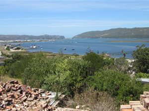 1372 m² Land available in Paradise
