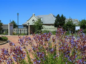 708 m² Land available in Blue Mountain Village