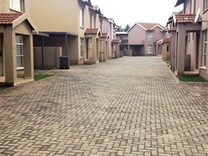 2 Bed House in Vanderbijlpark CW5