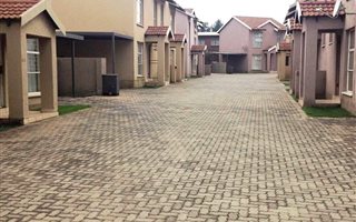 2 Bedroom House in Vanderbijlpark CW5