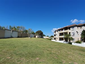 2 Bed Flat in Sheffield Beach