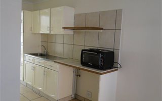 1 Bedroom Garden Cottage in Primrose