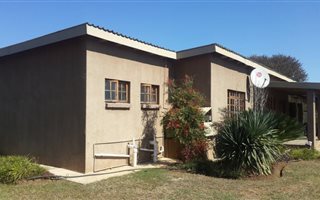 3 Bedroom House in Swartruggens