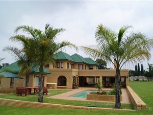 4 Bed House in Mooikloof Equestrian Estate