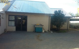 3 Bedroom House in Noordhoek