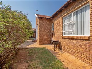 2 Bed Townhouse in Honeydew Ridge