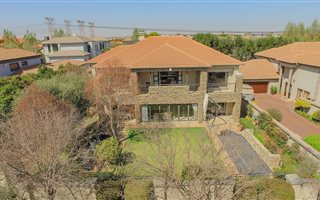5 Bedroom House in Midstream Estate